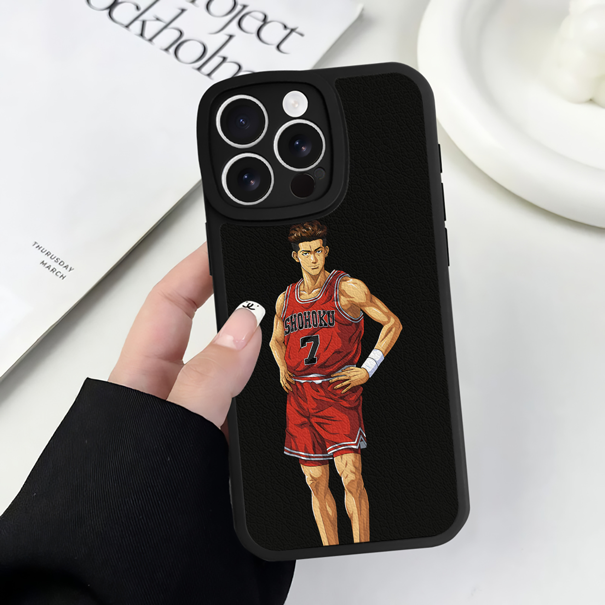 （画像用） SLAM DUNK／スラムダンク 【iPhone 16シリーズ対応】シリコンスマホケース（レザー調） 材質：シリコン